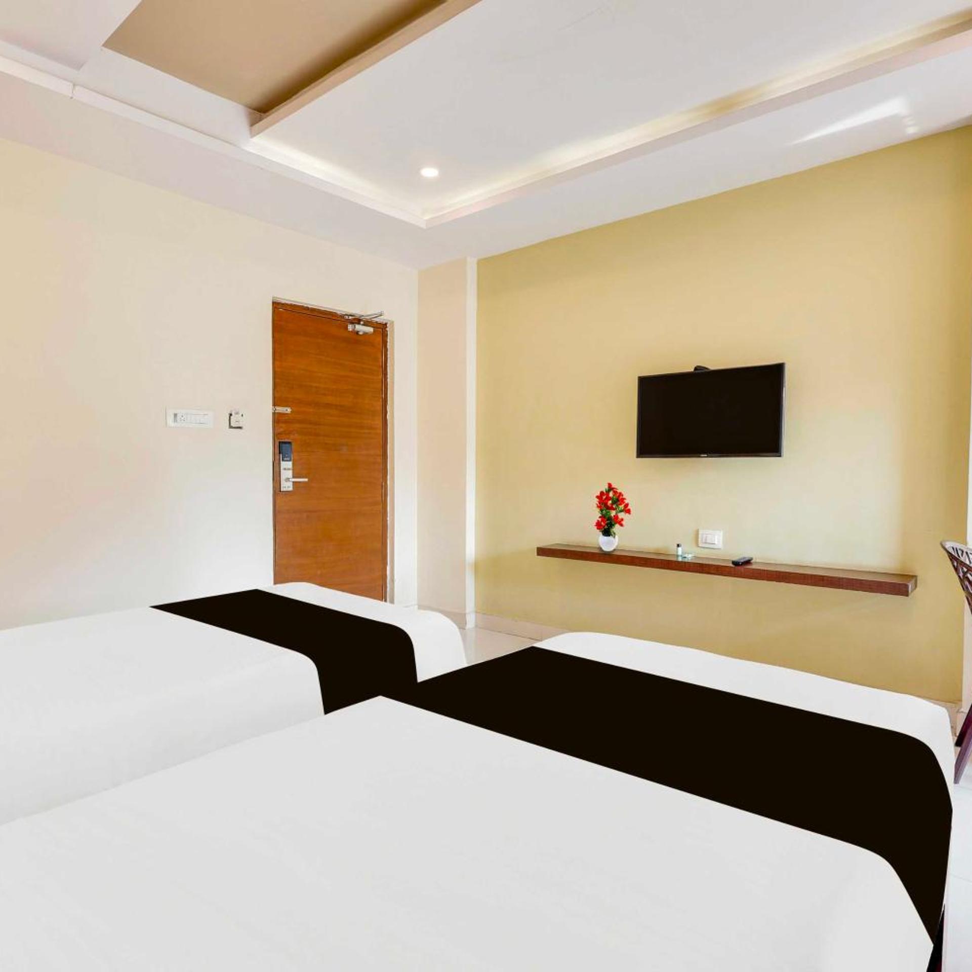 Sri Maharaja Inn 29/50