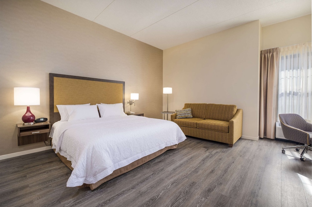Hampton Inn Waterville 12/55