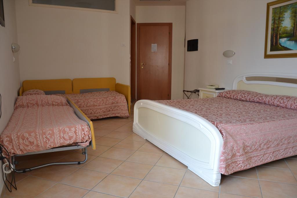 Hotel Perticari 13/25