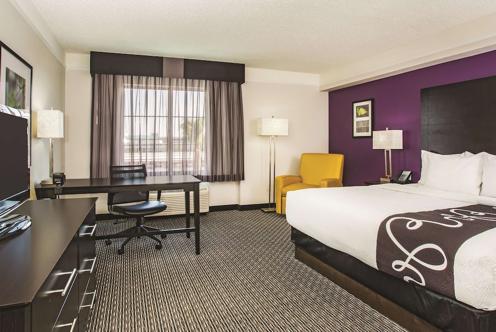 La Quinta Inn And Suites By Wyndham Las Vegas Summerlin Tech 11/49