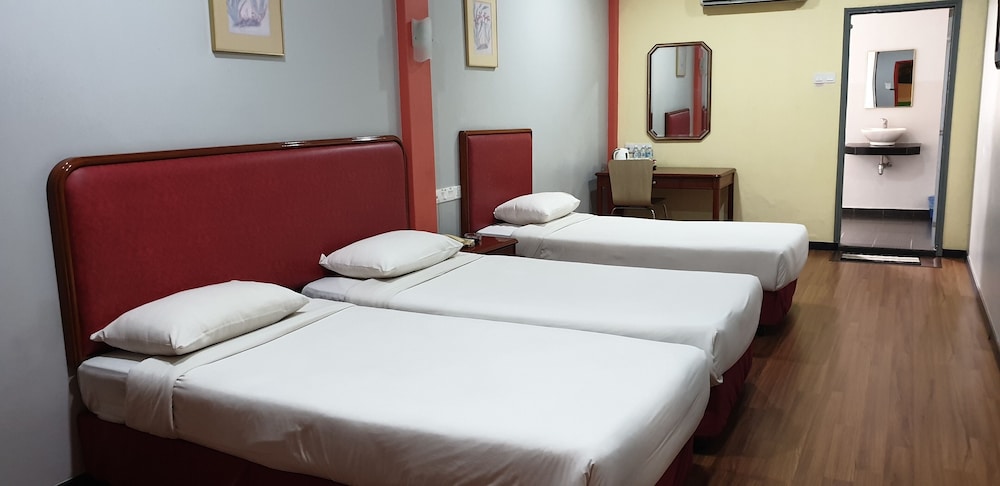 3 ROOMS, PREMIUM, TRIPLE