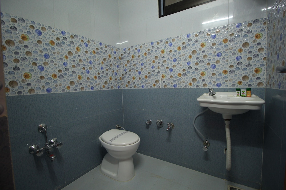 Oyo 5584 Hotel Siddharth Inn 18/23
