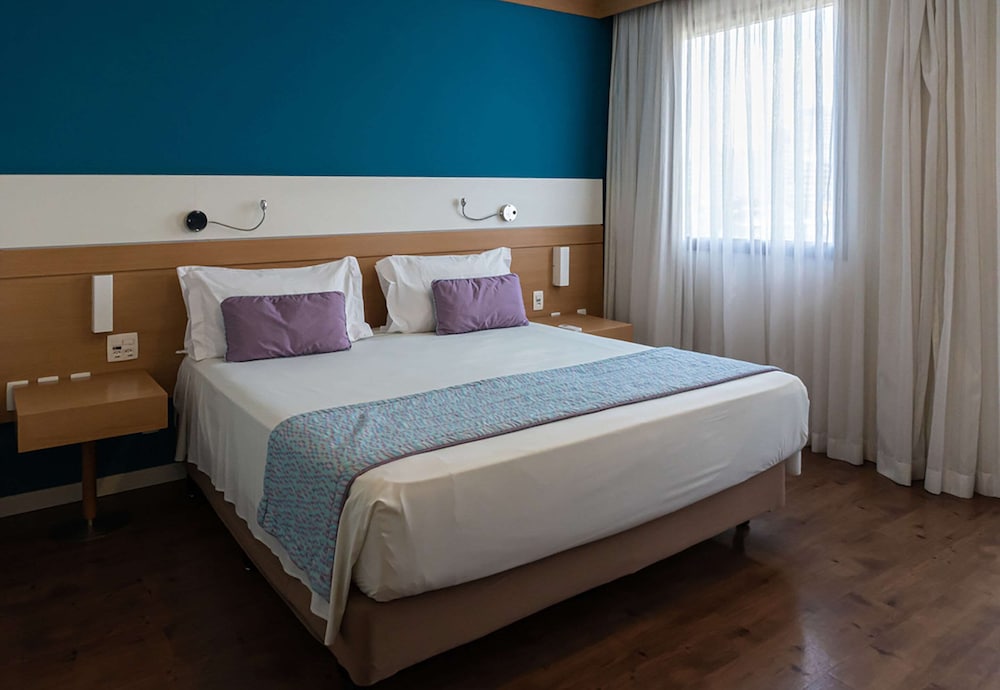 Quality Hotel Faria Lima 14/40