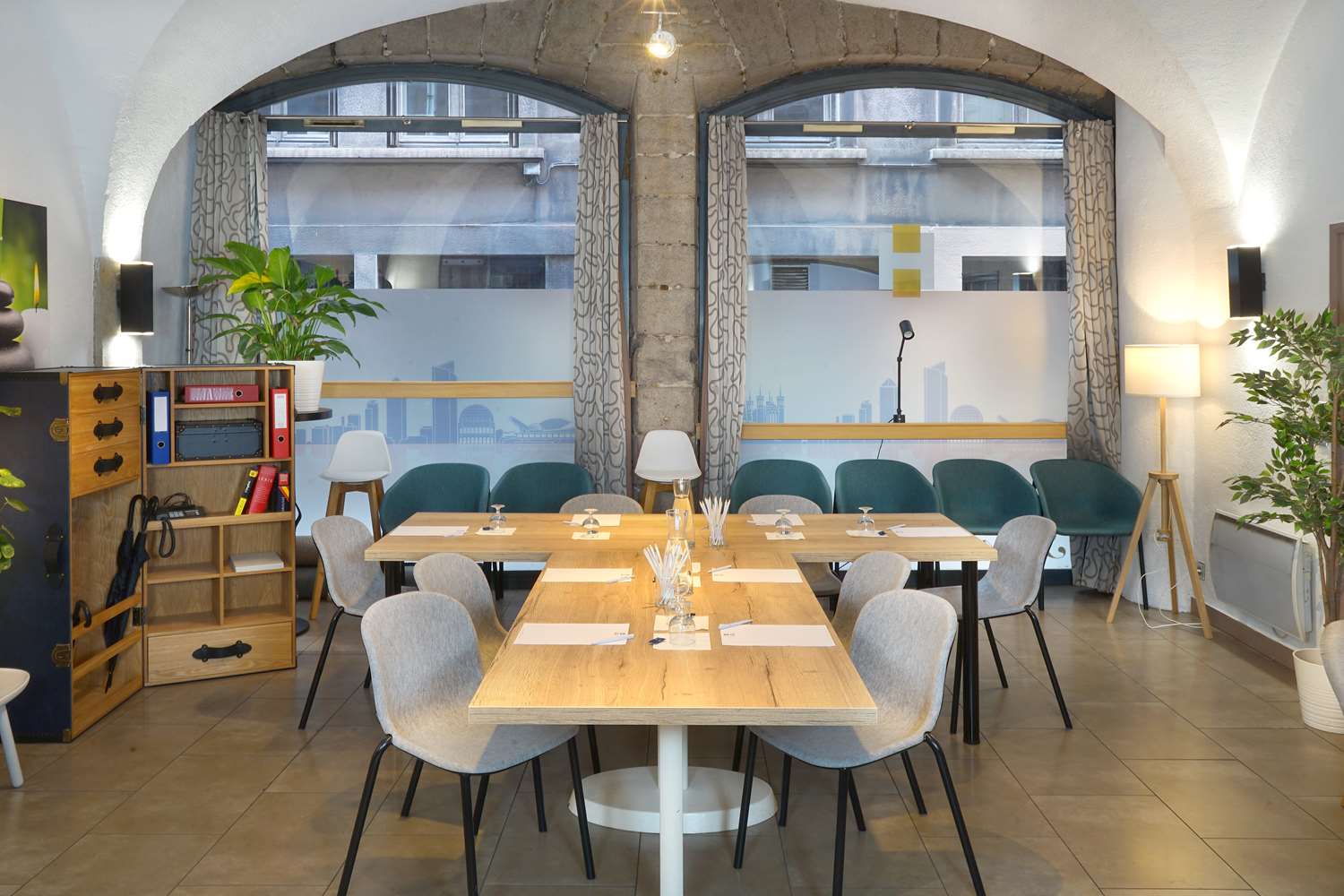 restaurant cafeteria