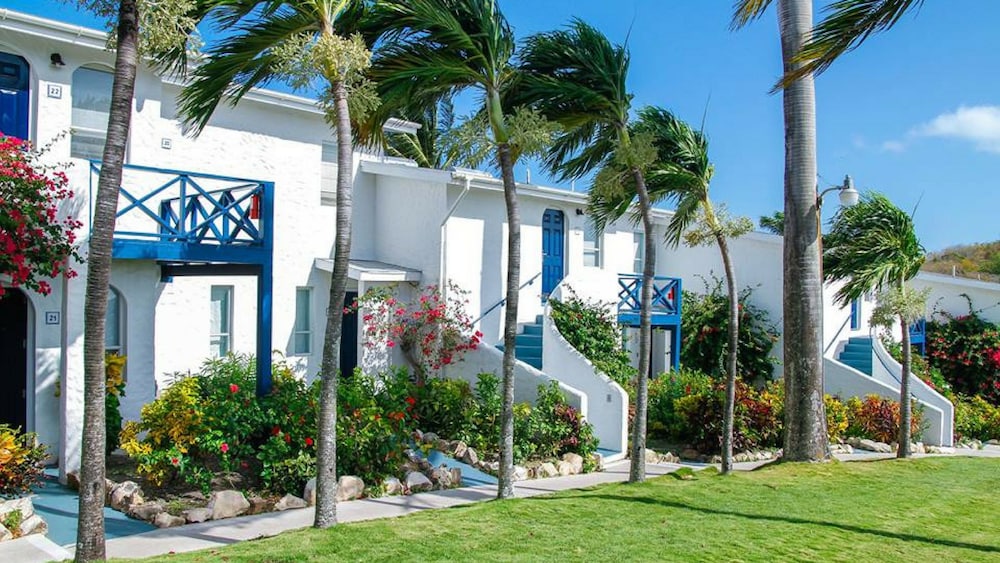 TRADE WINDS HOTEL 63/69