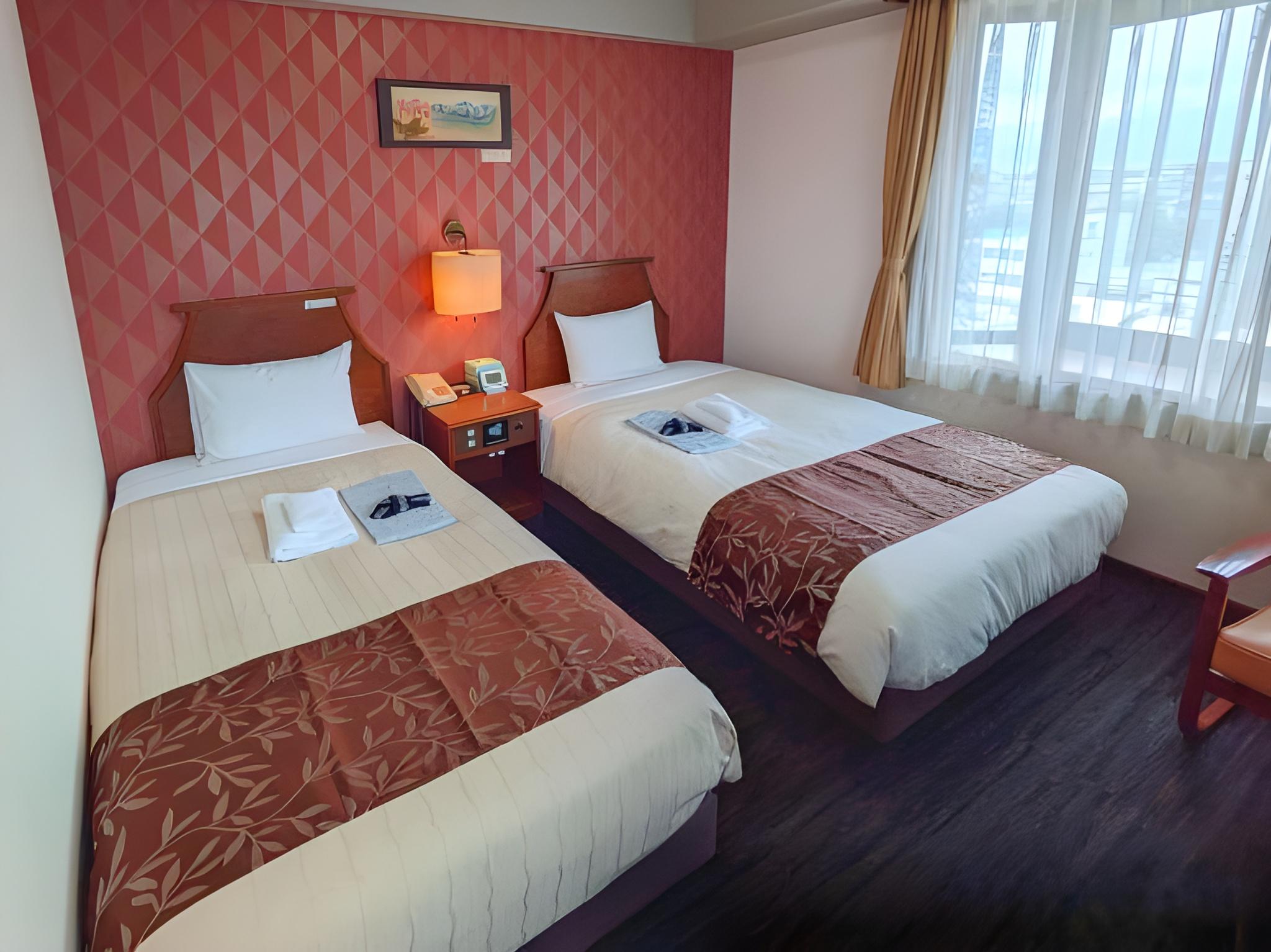 Room, Twin Beds, No Parking