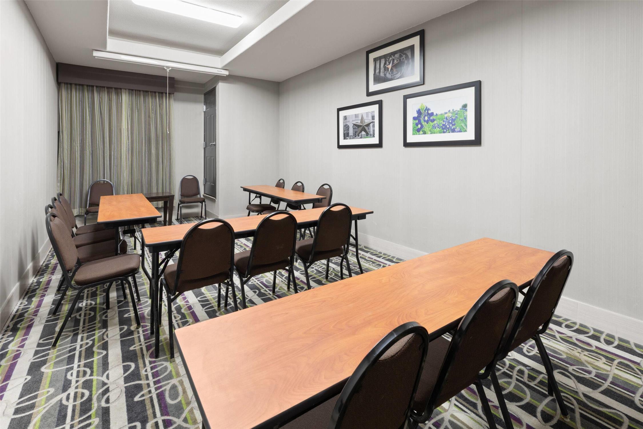 La Quinta Inn & Suites by Wyndham Kyle - Austin South 53/61