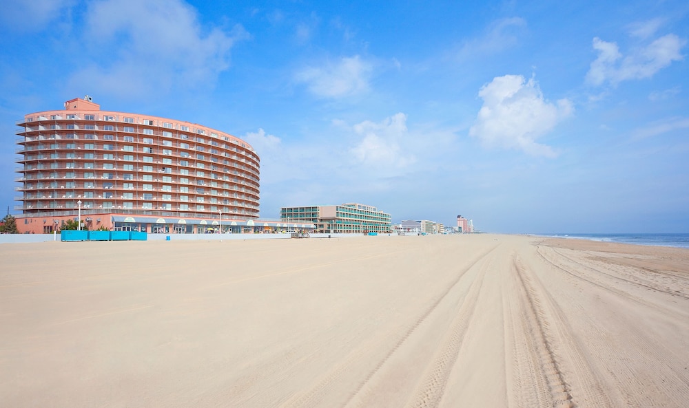 Grand Hotel Ocean City Oceanfront 59/63