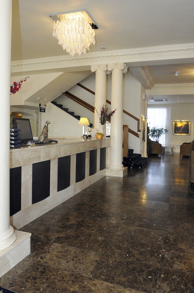 The Palace Hotel Spa 3/50