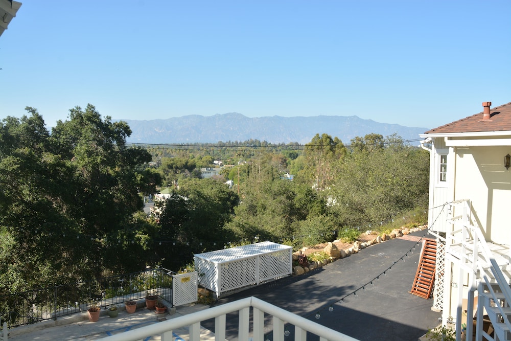 Arroyo Vista Inn 66/72