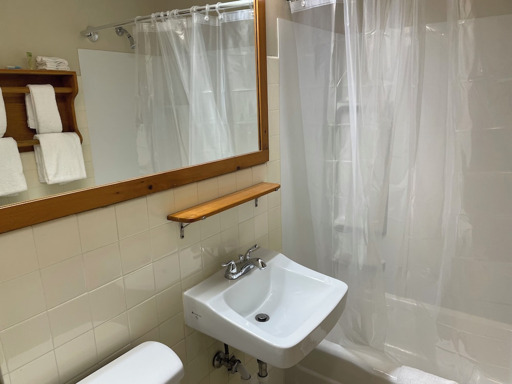 غرفة قياسية بسريرين مزدوجين، NORTHERN LIGHTS LODGE 5/5