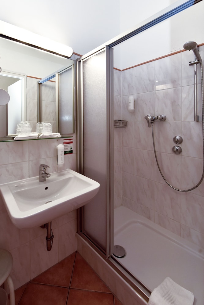 City Partner Hotel Adria 83/84