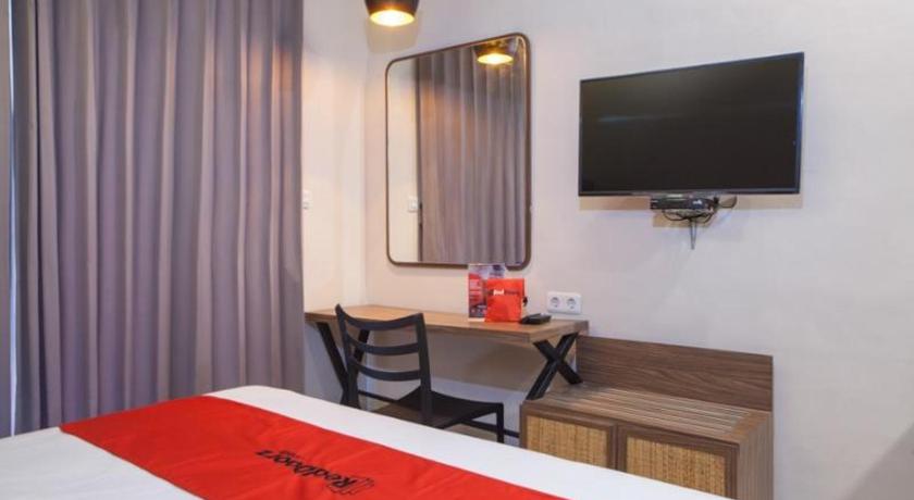 Reddoorz @ Wiyung 2 45/61