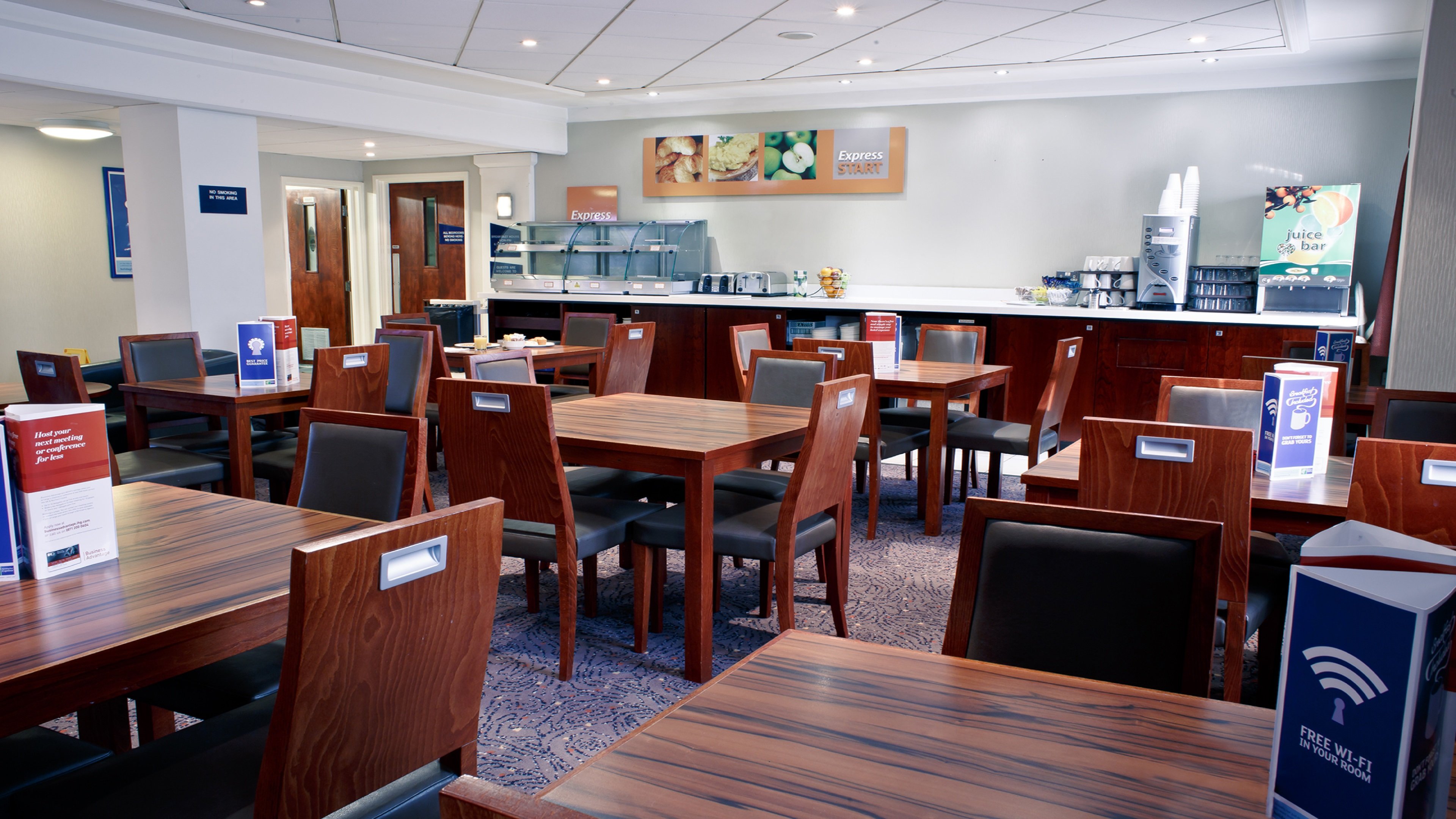 Holiday Inn Express Glenrothes 47/70