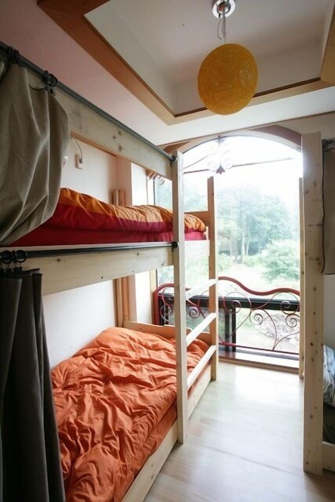 Moncher Guesthouse - Hostel 4/14