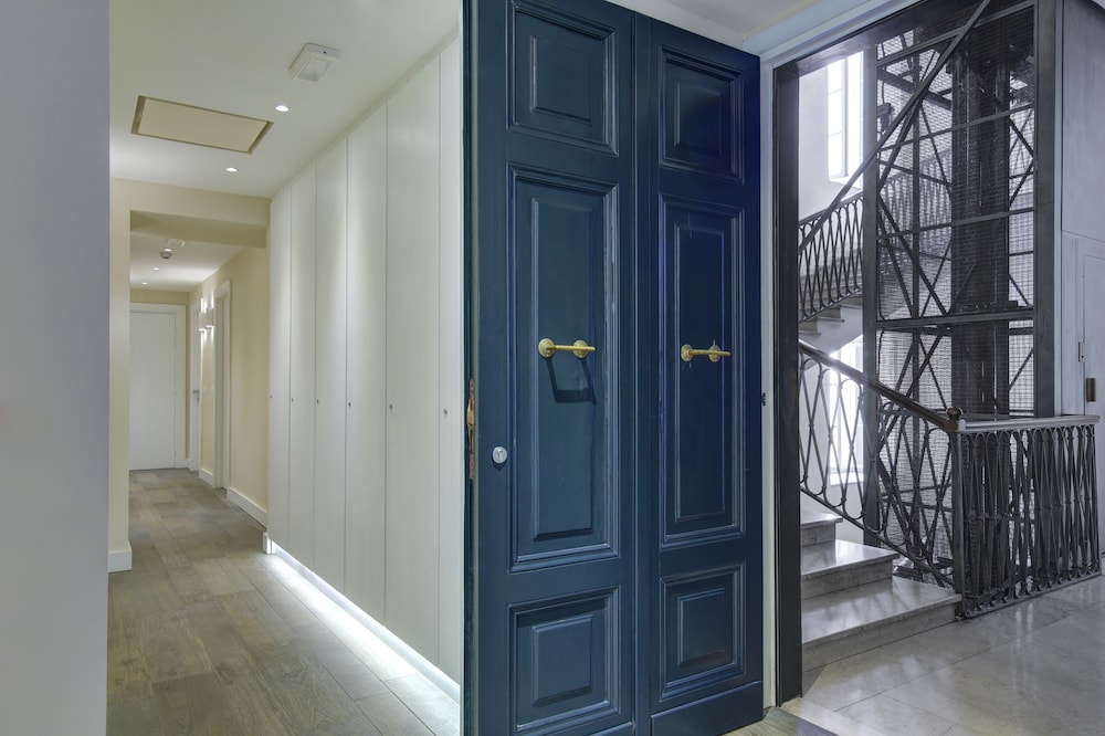 ECCE ROMA SUITES 4/47