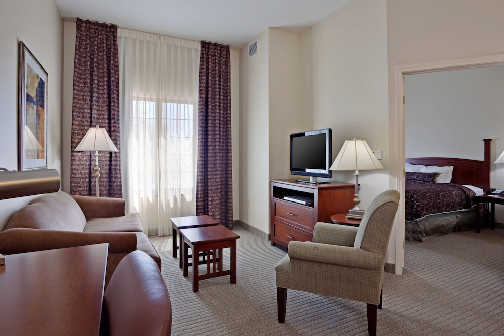 Staybridge Suites Palmdale 24/43