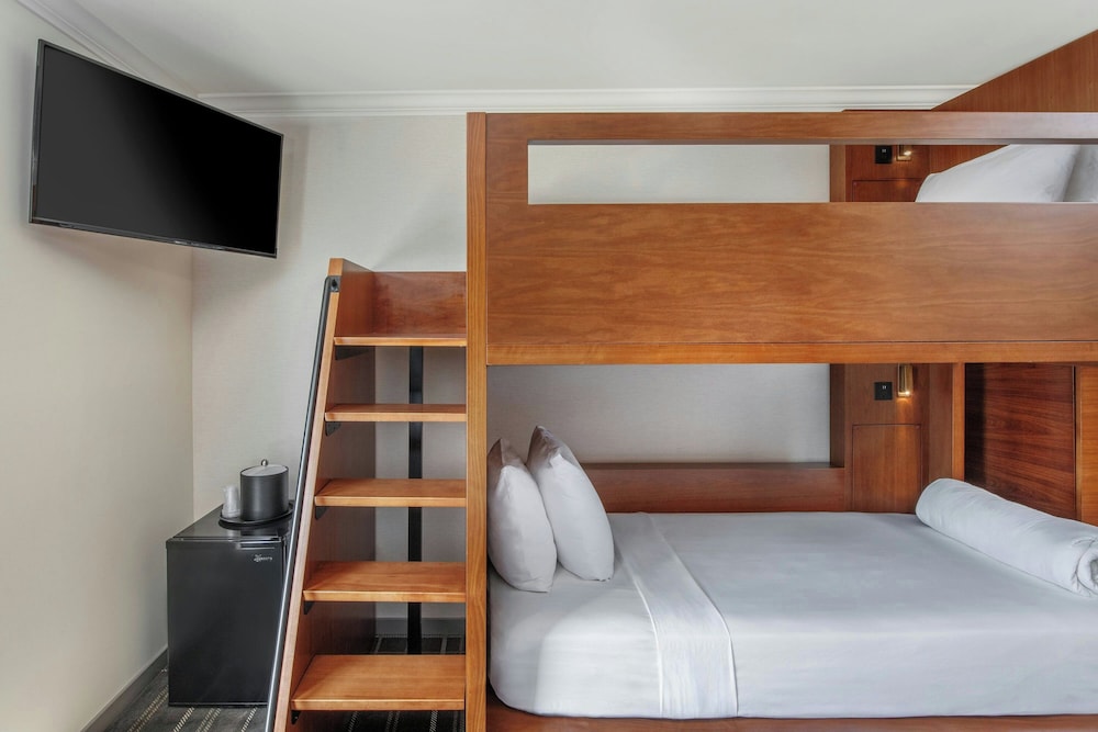 FOUND Hotel, Santa Monica 20/50