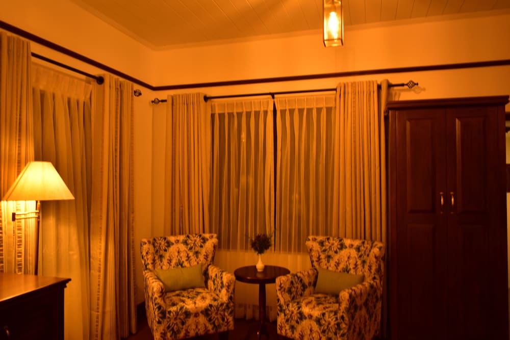 Hill Cottage 14/29