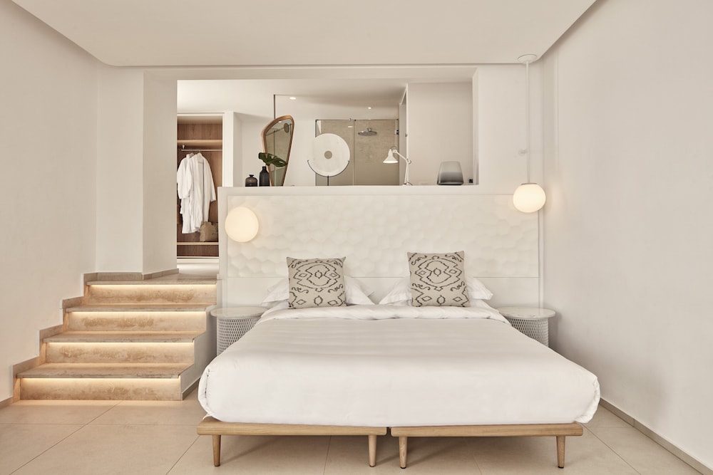 Sunset, Junior Suite, Twin Beds, Sea View, Outdoor Jetted Tub