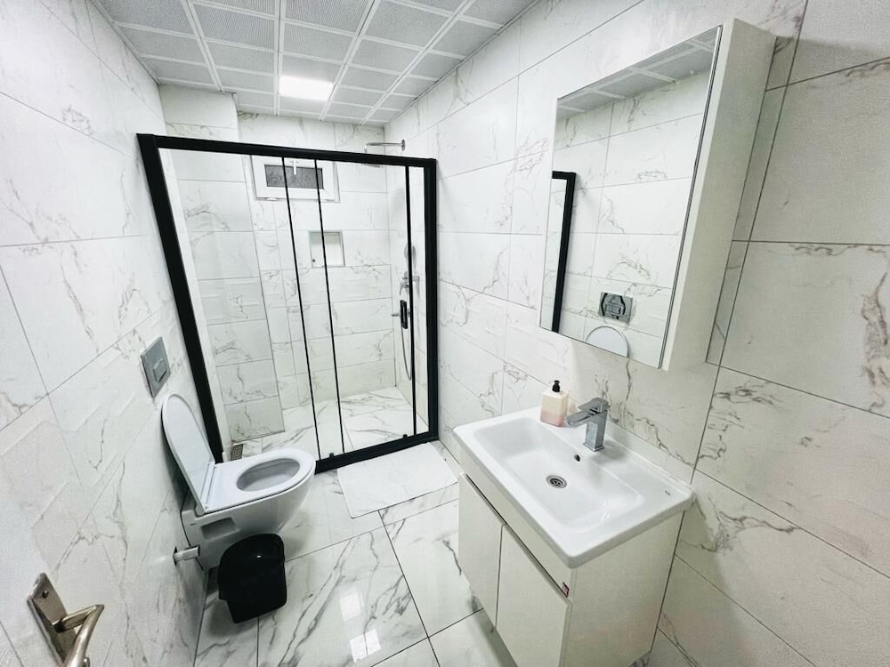 SEREF HOTEL 24/27