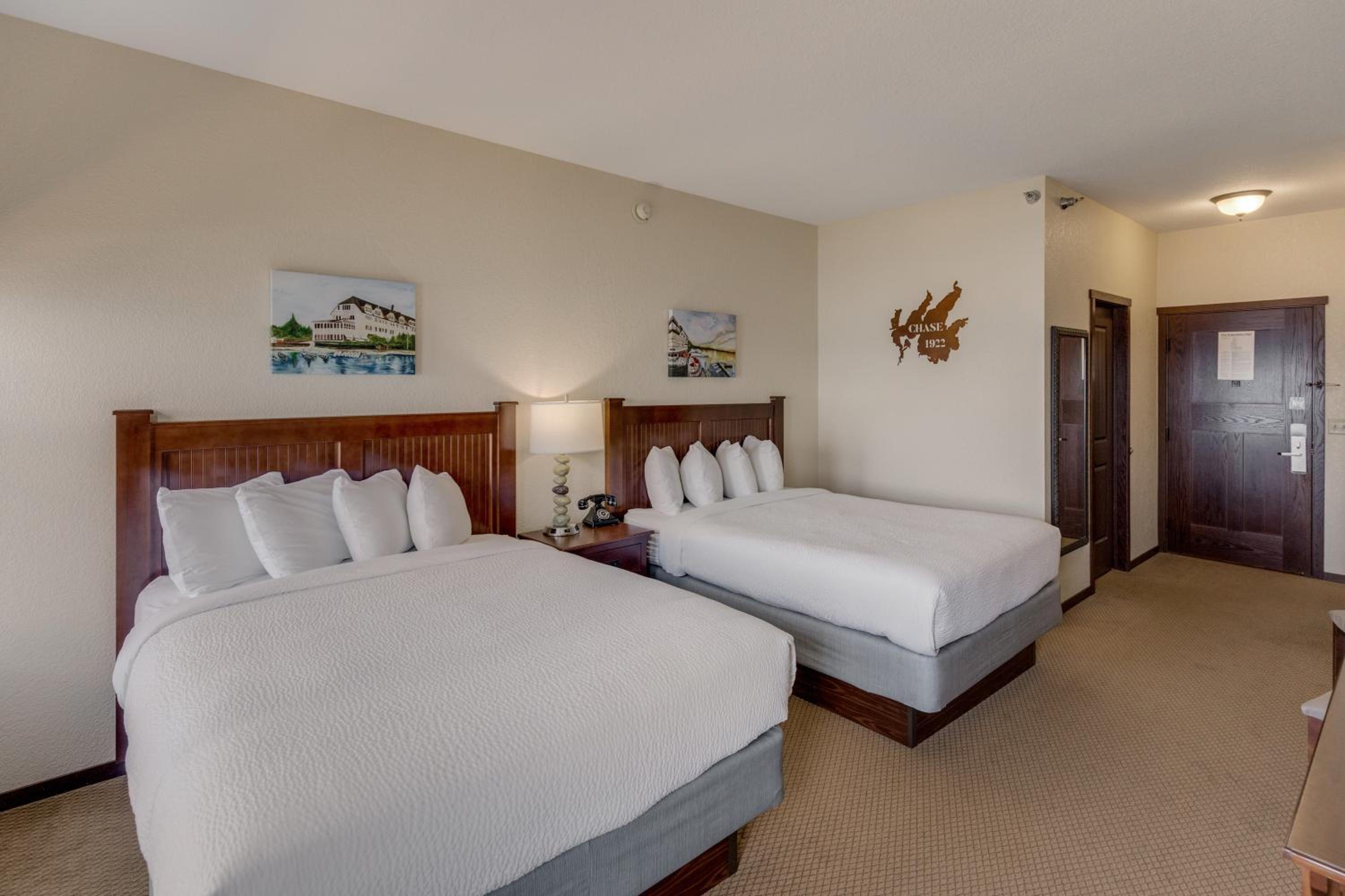 Room, 2 Queen Beds, Lake Side