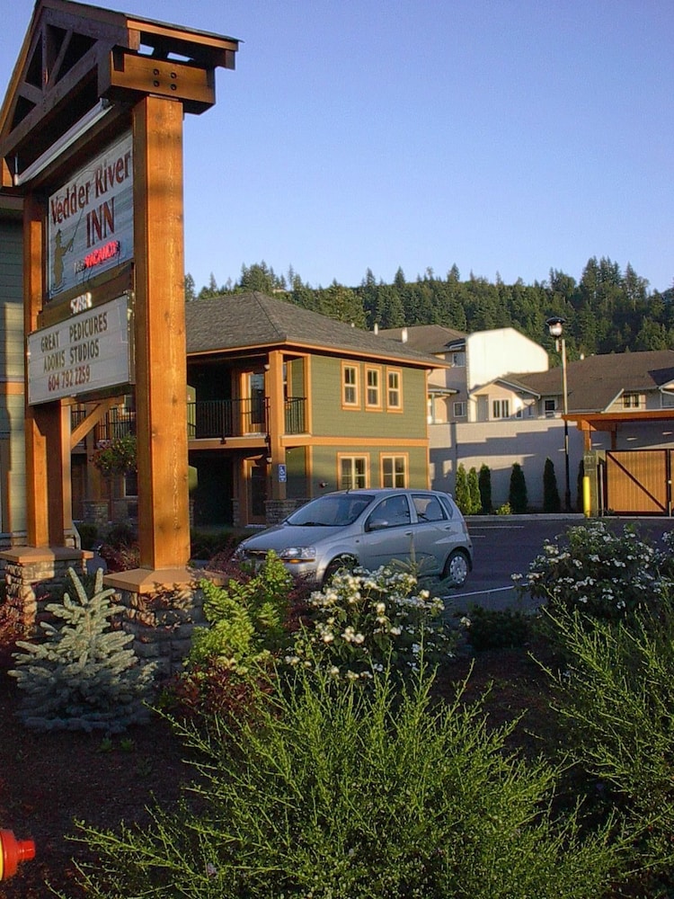Vedder River Inn 42/46