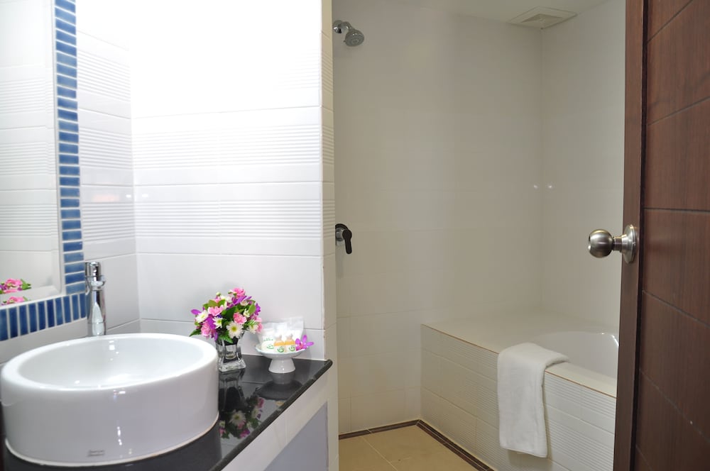 Mayflower Grande Hotel Chiang Mai 14/47