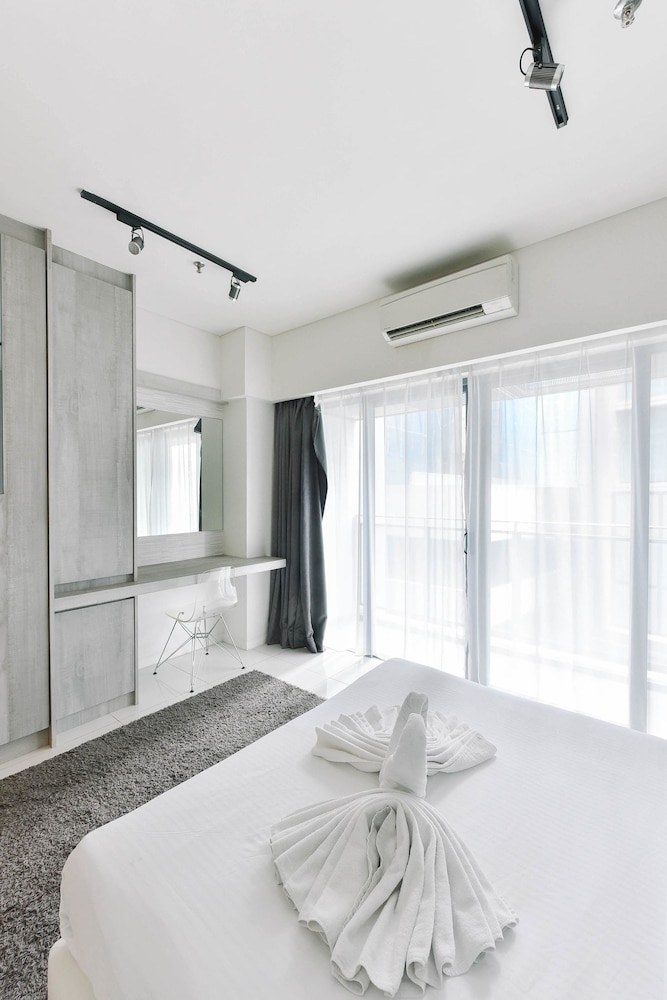 Summer Suites Residences By Subhome 36/68