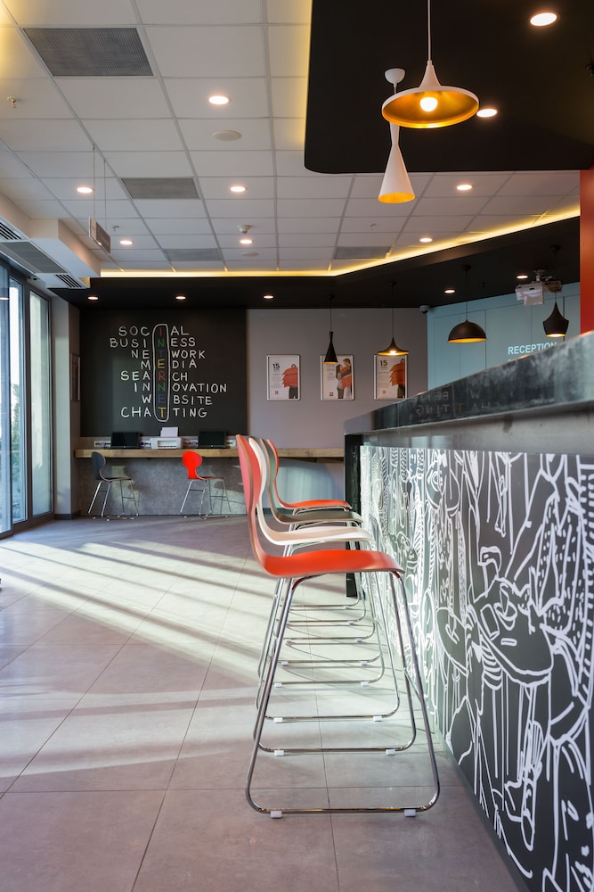 Ibis Istanbul West 10/73