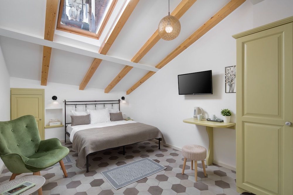 Noemi's Rooms - Adults Only 13/62