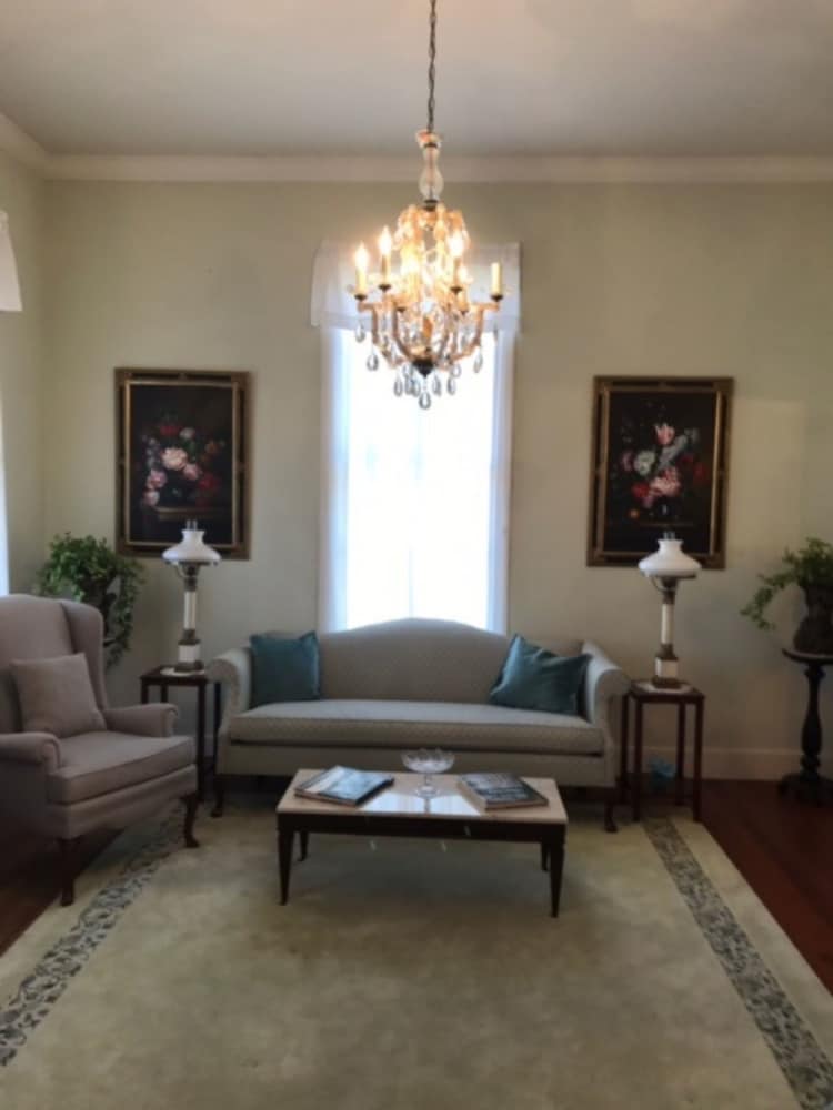 Riverboat Bed & Breakfast 26/43