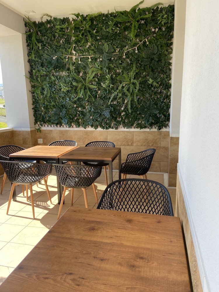 MONTERA PLAZA 34/49