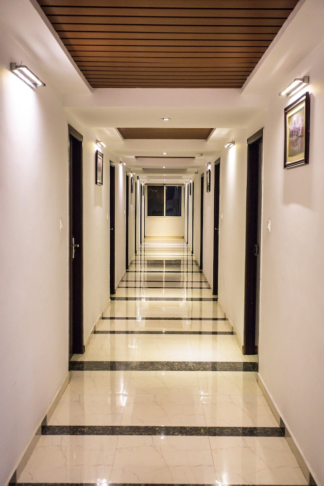 Rajmahal Inn photo3