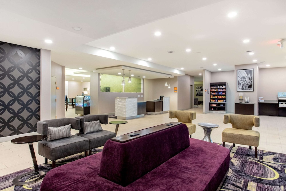 La Quinta Inn & Suites by Wyndham Indianapolis South 33/46