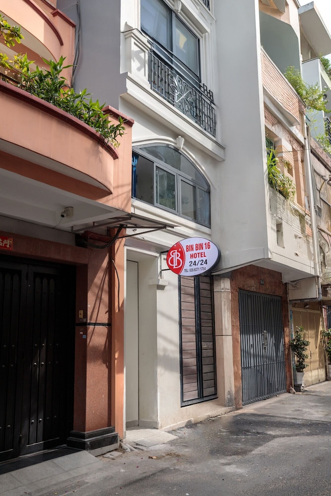 Bin Bin Hotel 16 - Near Bui Vien Walking Street 43/50