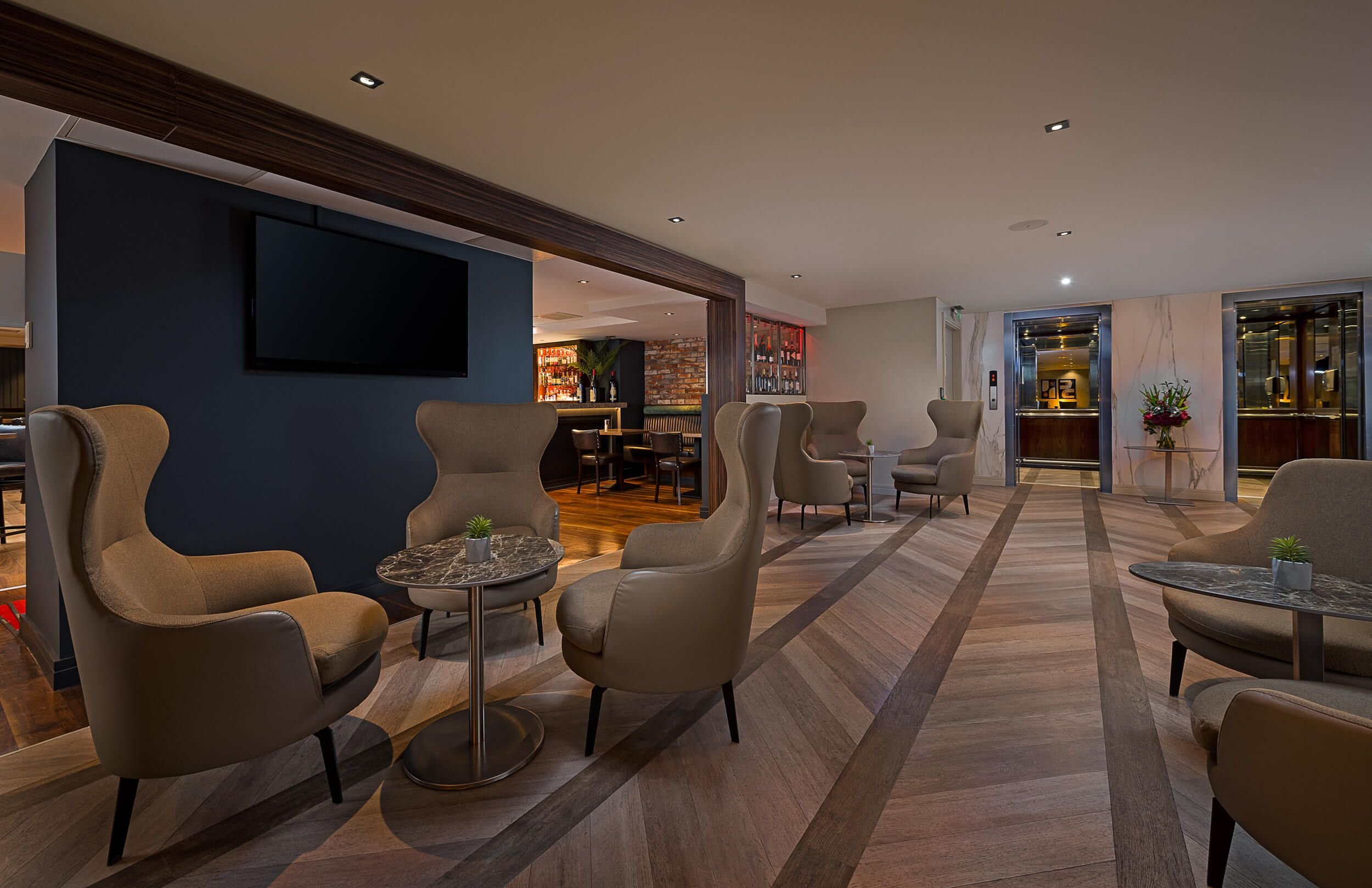 The George Limerick Hotel 55/58