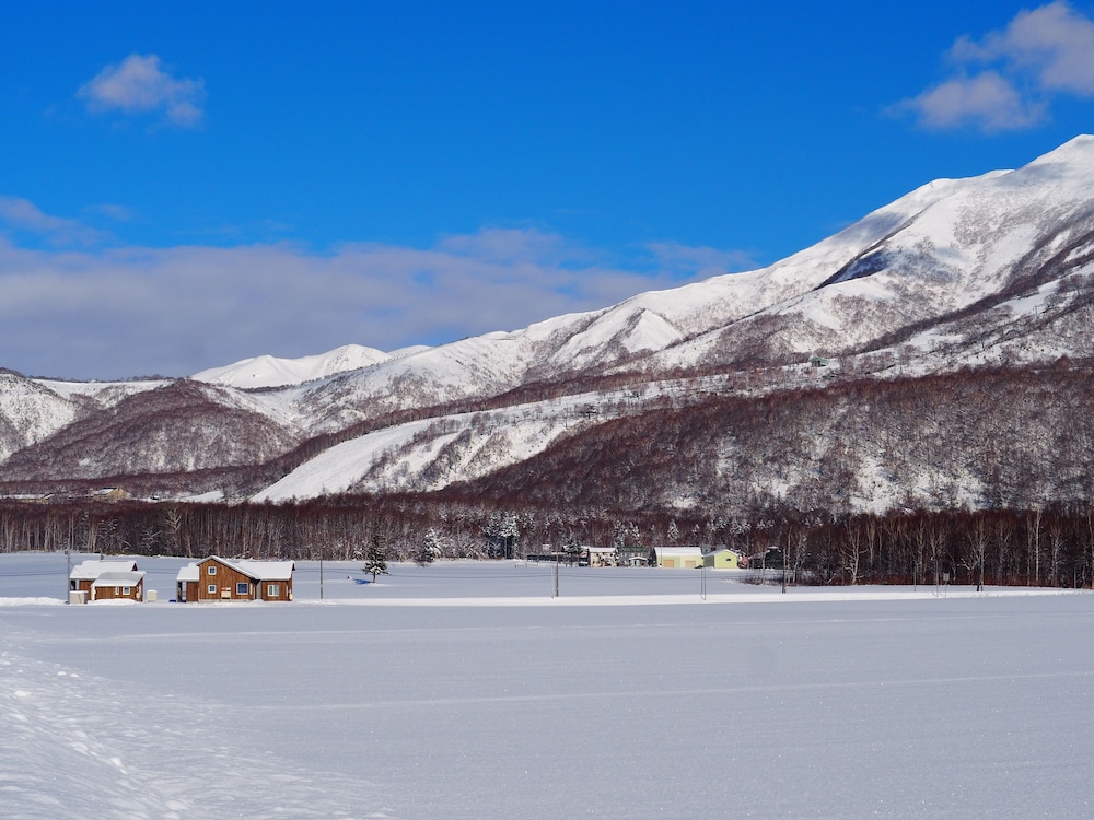 Niseko Highland Cottages 40/50