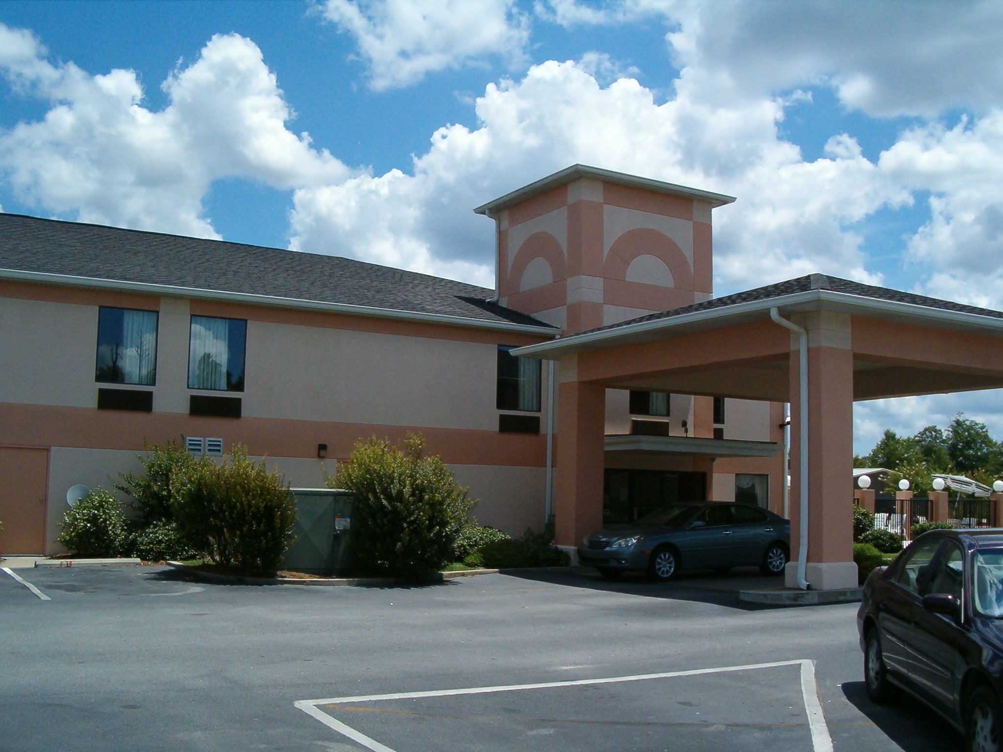 Key West Inn Baxley 6/7