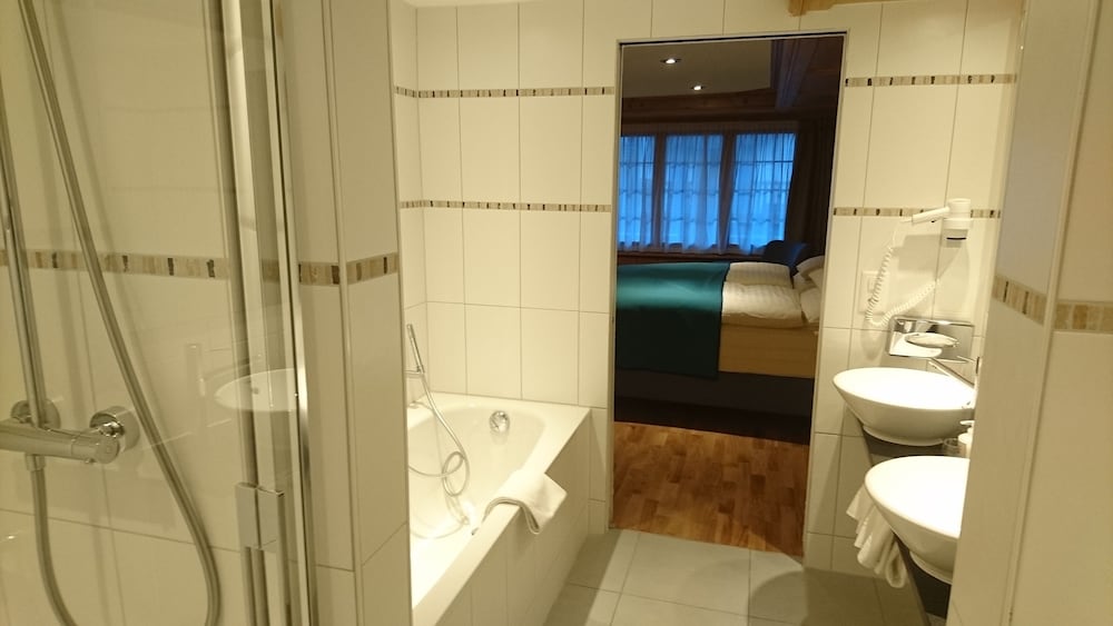 Hotel Walliserhof Zermatt 4/28