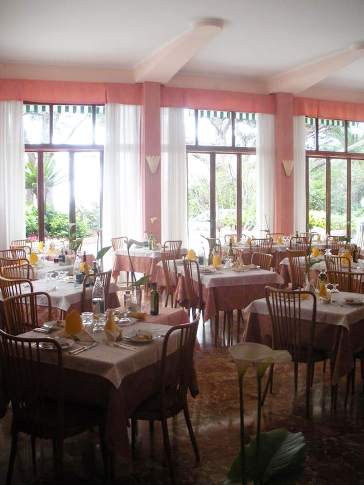 Hotel Esperia 61/71