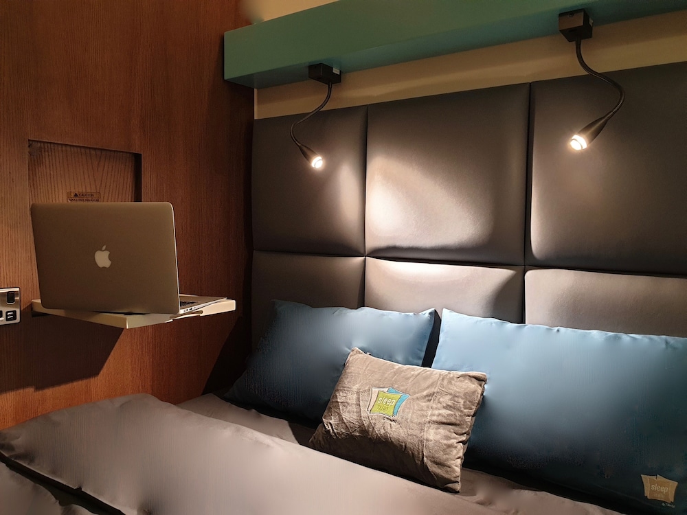 Sleep N Fly Sleep Lounge A Gates Terminal 3 Transit Only 25/50