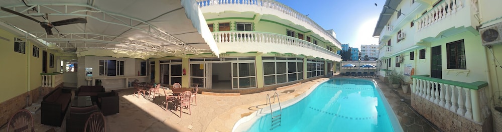 Prestige Leisure Hotel 44/50