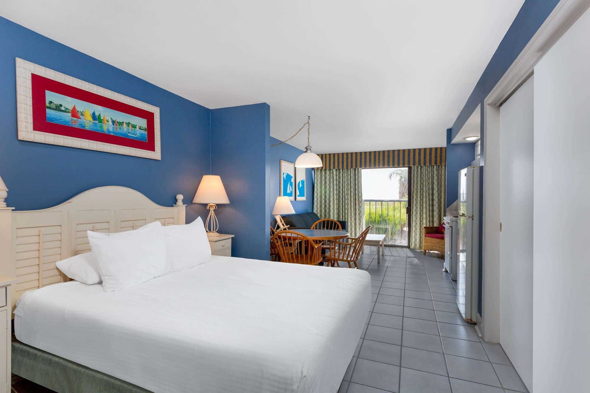 STUDIO, SUITE, QUEEN BED
