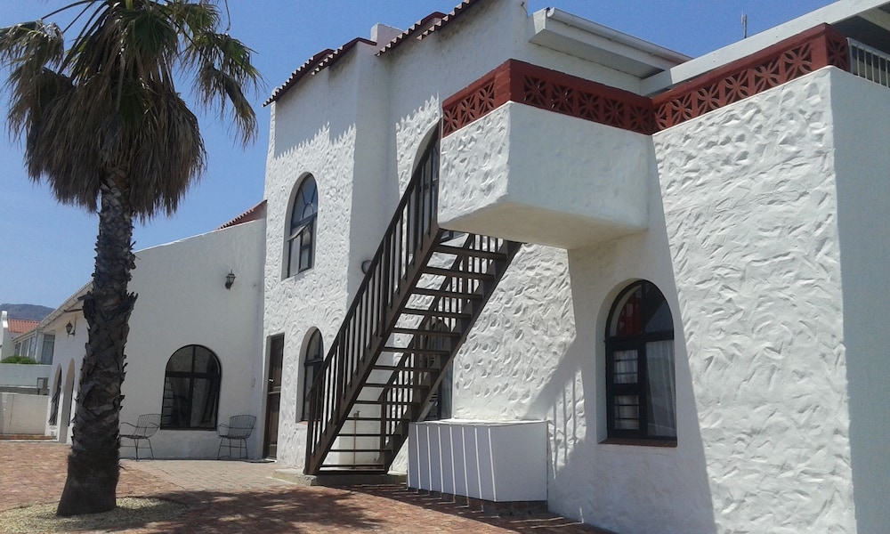 Oom Piet Self Catering Accomodation 2/50
