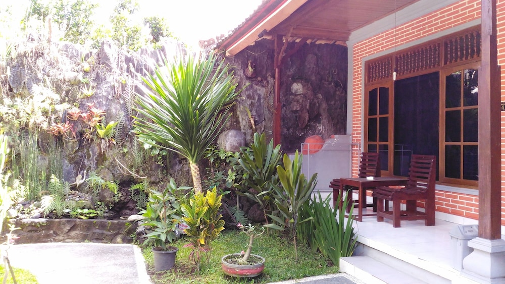 Segara Hotel And Restaurant 2/34