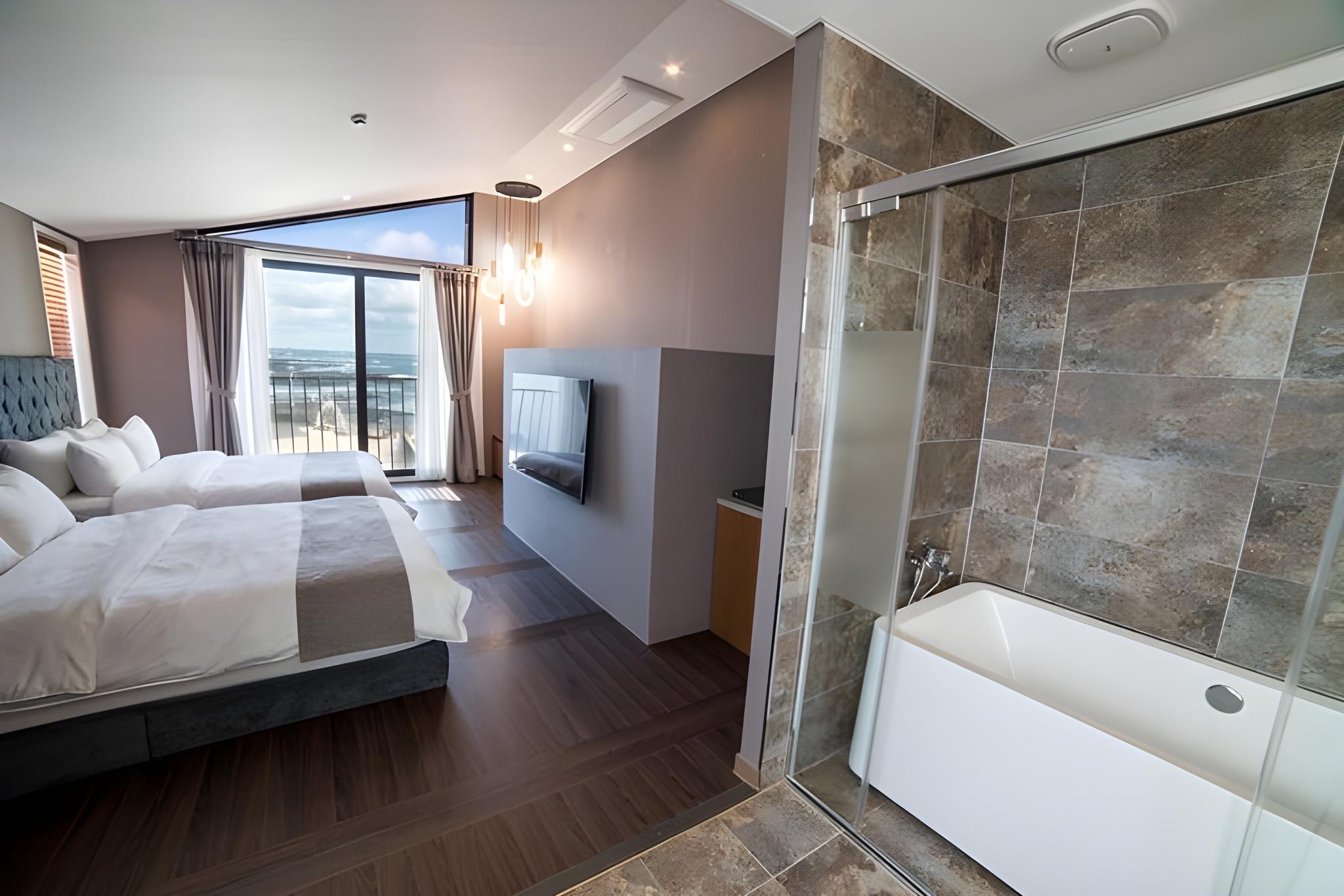 Sky, Premium, 2 Double Beds
