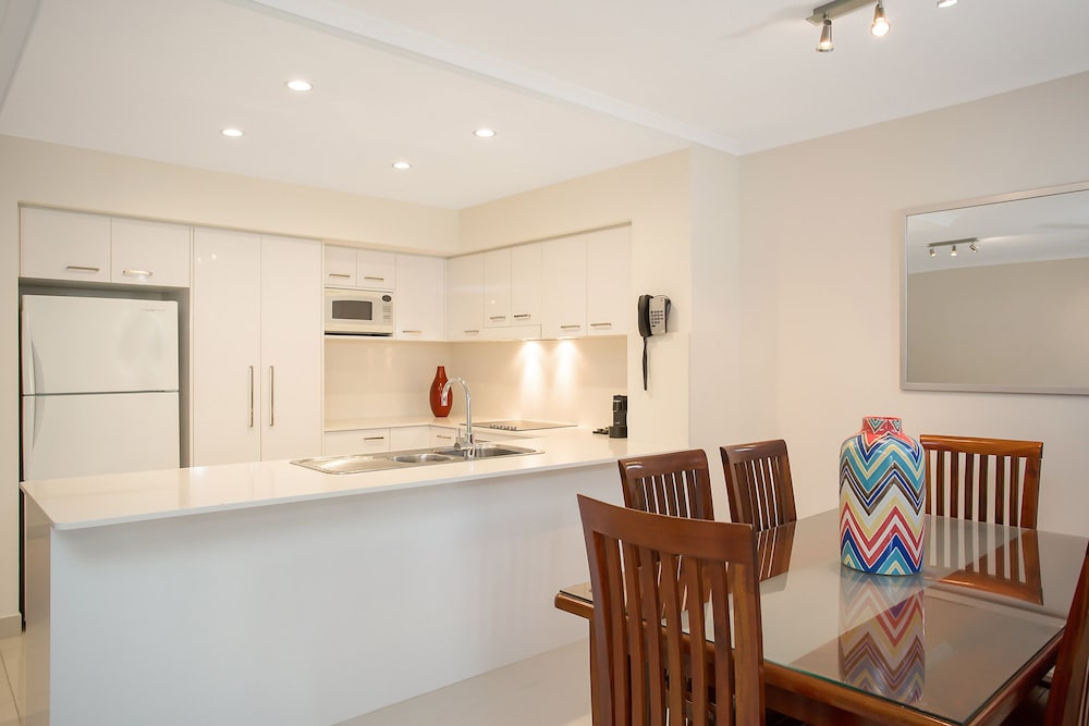 Breakfree Diamond Beach Broadbeach 14/78
