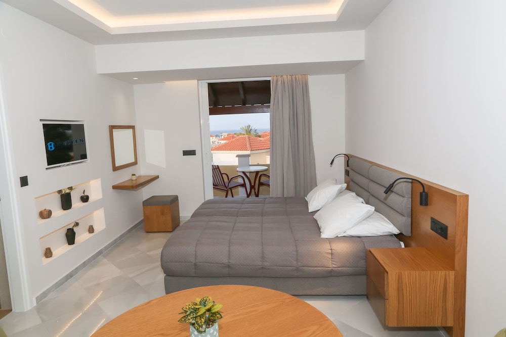 Heaven Apartments 28/47