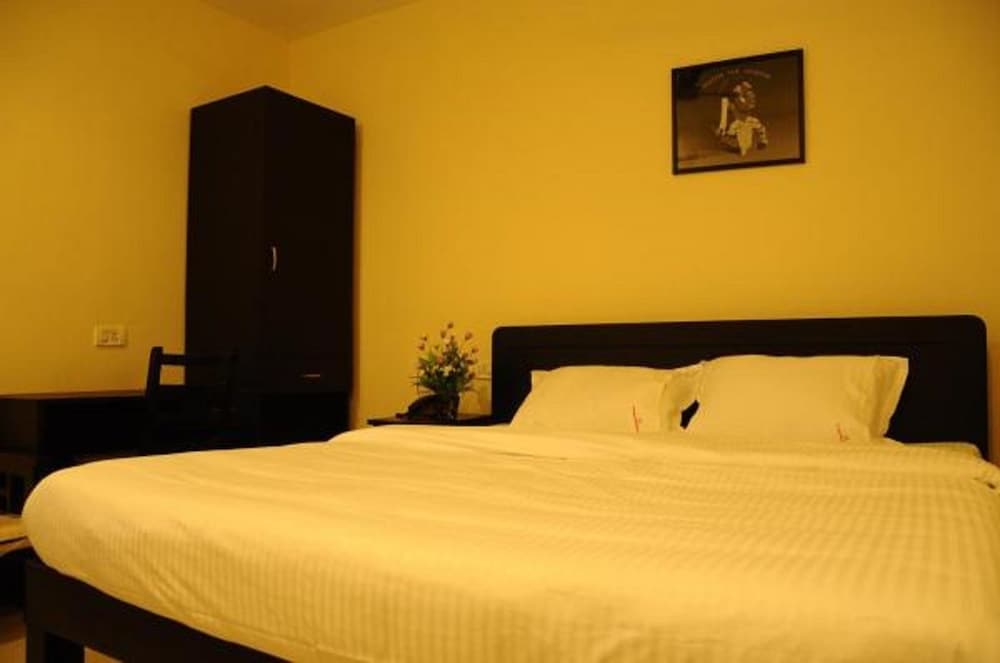 Balaji Residency 33/51